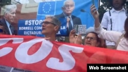 Cubanos se manifiestan en Bruselas durante la Cumbre de la UE-CELAC.