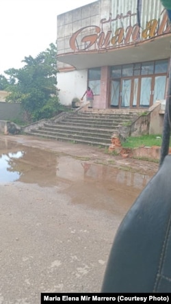 Salidero de agua potable Calle 480 y Quinta Avenida, Guanabo La Habana