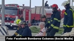 Labores de rescate en el edificio Girón, durante el incendio reportado este sábado 22 de junio