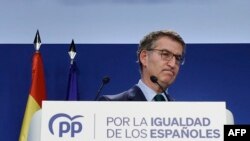 El presidente del Partido Popular (PP), Alberto Núñez Feijóo, en conferencia de prensa en Madrid, este jueves 9 de noviembre. (Oscar del Pozo/AFP)