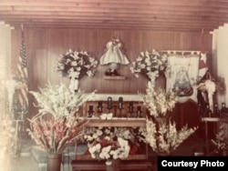 Así lucía el interior de la capilla provisional de lo que sería el Santuario de la Caridad.