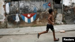 Un total de 1,236 comunidades en Cuba son consideradas vulnerables actualmente por motivos económicos y sociales, según cifras oficiales. (REUTERS/Claudia Daut, Archivo)