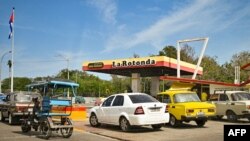 Imagen de archivo de una gasolinera en Cuba / Foto: Adalberto Roque (AFP)