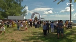 Cubanos en Miami celebran el Día de la Virgen de la Caridad.
