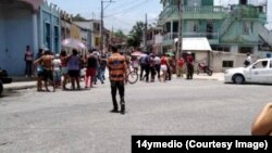 Cubanos protestaron en junio por falta de alimentos, agua, electricidad y viviendas, según el Observatorio Cubano de Conflictos.