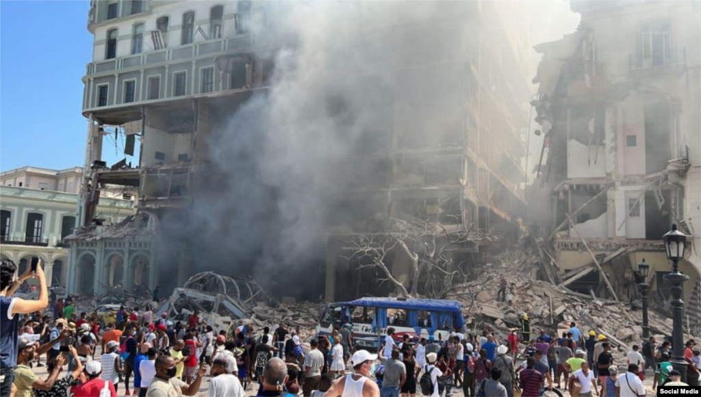 Explosi&#243;n en el hotel Saratoga de La Habana.