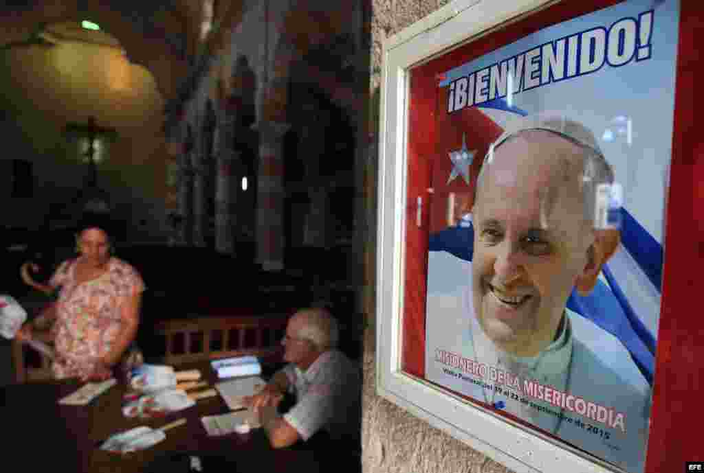 Preparativos para recibir el Papa en Holguín.