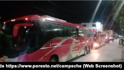 Los inmigrantes cubanos viajaban en autobuses de Turismo.