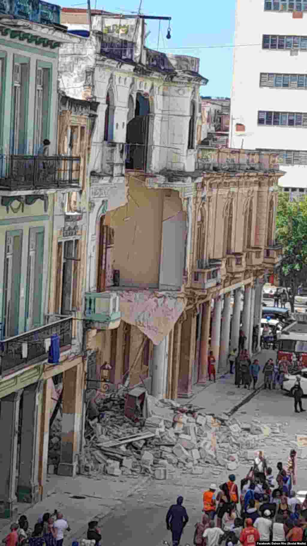 Vista panorámica de un derrumbe en La Habana. Foto:&nbsp;Facebook: Dairon Rhc