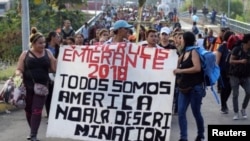 Una caravana de miles de migrantes se dirige desde Centroamérica a la frontera sur de EE.UU.