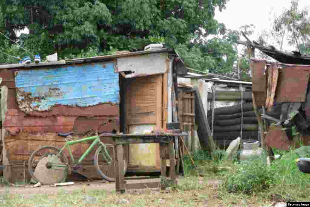 Vivienda periférica del reparto Rosa la Bayamesa (Foto: Marelys Fonseca Viltres)