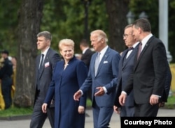 Biden con los mandatarios de Lituania, Estonia y Letonia.