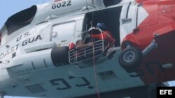 Un operativo de rescate de la Guardia Costera. Foto Archivo.