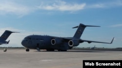 Avión de carga C-17. 