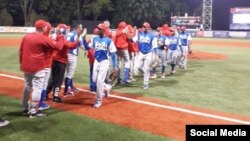 Equipo Cuba en la Liga CanAm. Foto tomada de la cuenta de la Dirección Nacional de Beisbol @DireccionNacio5