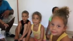 Niños migrantes cubanos en Panamá