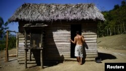 El caserío de Santo Domingo, en la Sierra Maestra. Foto Archivo. REUTERS/Alexandre Meneghini