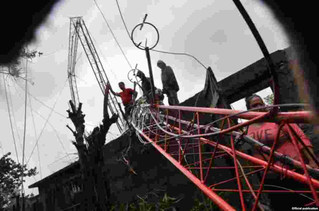 Imágenes de San Antonio del Sur, Guantánamo tras el impacto del huracán Matthew. Foto www.venceremos.cu