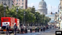 PREVIA A PRIMER DESFILE DE LA CASA CHANEL EN CUBA