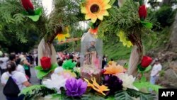 Feligreses marchan por la paz en Nicaragua en el día de Santo Domingo de Guzmán. 