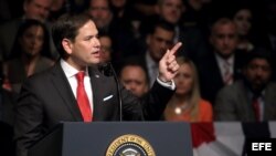 El senador Marco Rubio habla en el Teatro Manuel Artime de Miami.