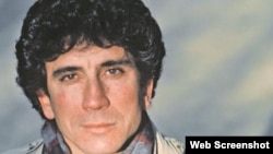 Reinaldo Arenas llegó a EEUU durante el éxodo masivo de 1980. Murió en 1990.