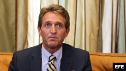 Jeff Flake ofrece rueda de prensa en La Habana (Cuba). 2014