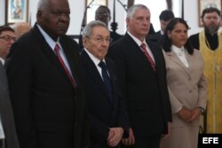 Raúl Castro en la misa de la Iglesia Ortodoxa Rusa, que ofició el Patriarca.