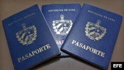 Vista de pasaportes cubanos.