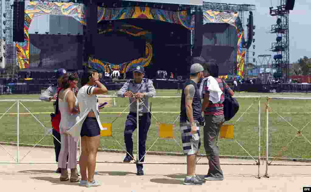 Preparativos para concierto de The Rolling Stones en Cuba.