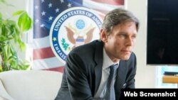 Tom Malinowski, secretario adjunto de Estado para la Democracia, los Derechos Humanos y el Trabajo.