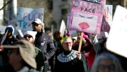 Manifestante en Denver en enero del 2019, vestida como la jueza Ginsburg.