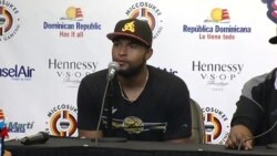 Zoilo Almonte y Miguel Tejada comentan tras la victoria en la Serie de las Américas