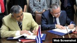 Firma del crédito otorgado a Cuba por Fundación Kuwaití.