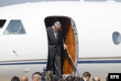 Raúl Castro en el aeropuerto de Maiquetía en Caracas en 2013.