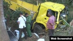 Accidente en la zona de La Sierrita en Cienfuegos. (Foto del diario 5 de septiembre)