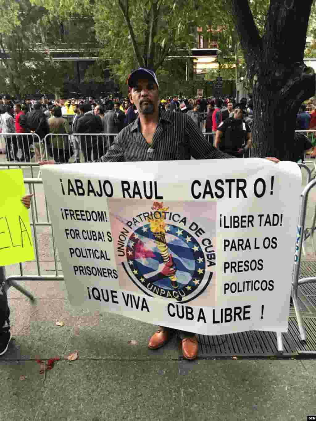 Manifestantes frente al edificio de Naciones Unidas en Nueva York.