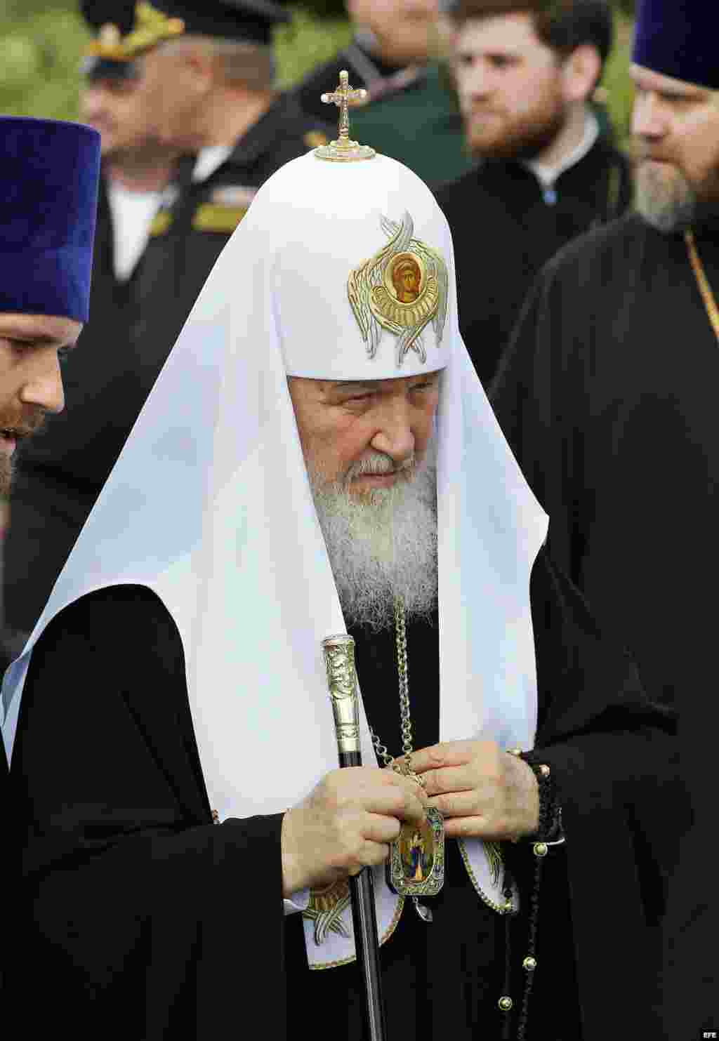 El patriarca Kirill visita el Monumento al Soldado Internacionalista Soviético, en La Habana.