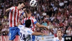 Un partido correspondiente a la séptima jornada de la Liga de Primera División en el estadio Vicente Calderón de Madrid