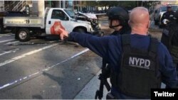 La policía cerca el lugar del incidente en Manhattan, Nueva York.