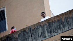 Juan Requesens, visto en su casa el viernes poco después de que fuera excarcelado para quedar bajo arresto domiciliario (Manaure Quintero/Reuters).