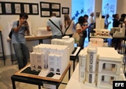 Maquetas de unos edificios en La Habana (Cuba), 15 de marzo de 2013, en La Casa de las Américas, durante la jornada inaugural de la 12 edición del Congreso Mundial de Art Déco.