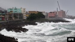 Vista del malecón de la ciudad de Baracoa, en el oriente cubano (EFE)