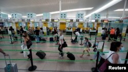 Aeropuerto Josep Tarradellas Barcelona-El Prat. REUTERS/Albert Gea