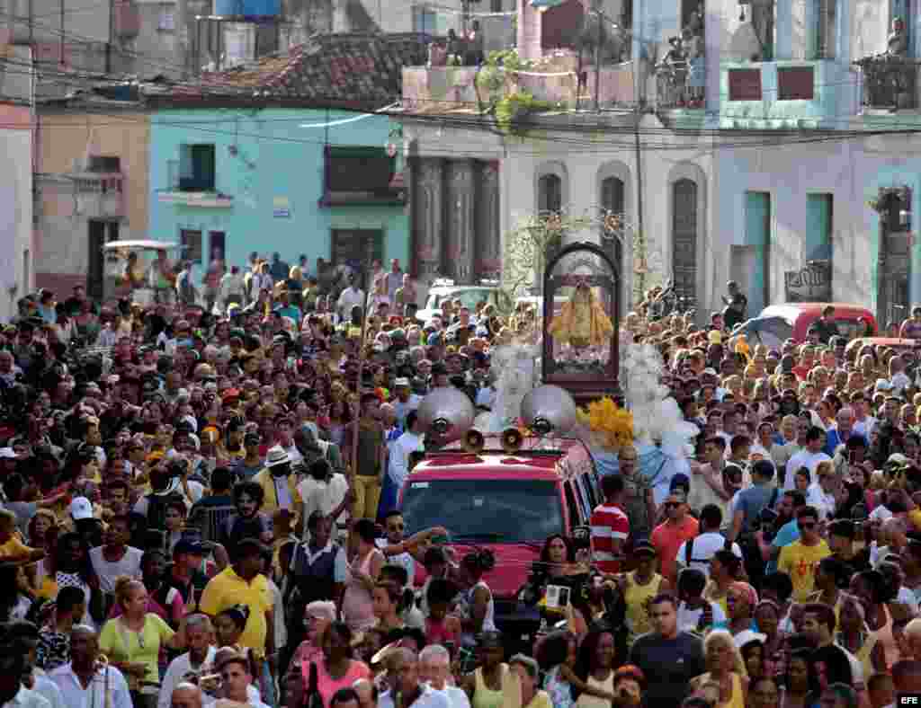 Procesión de la Virgen de la Caridad del Cobre, patrona de Cuba