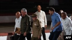 El gobernante Miguel Diaz-Canel y el general Raúl Castro el 26 de julio de 2024. (YAMIL LAGE/AFP).