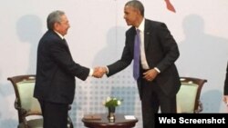 Barack Obama y Raúl Castro.