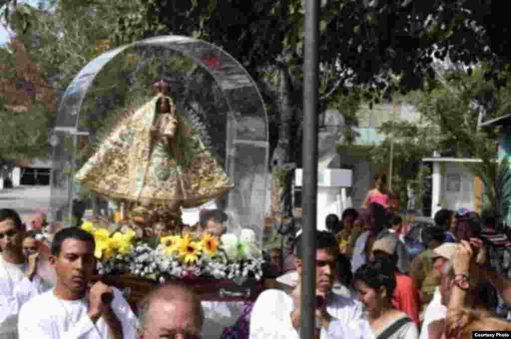 La Virgen de la Caridad recorre Cuba