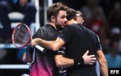 Wawrinka felicita a Federer.