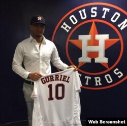 Yulieski Gurriel llevará el número 10 en su uniforme.